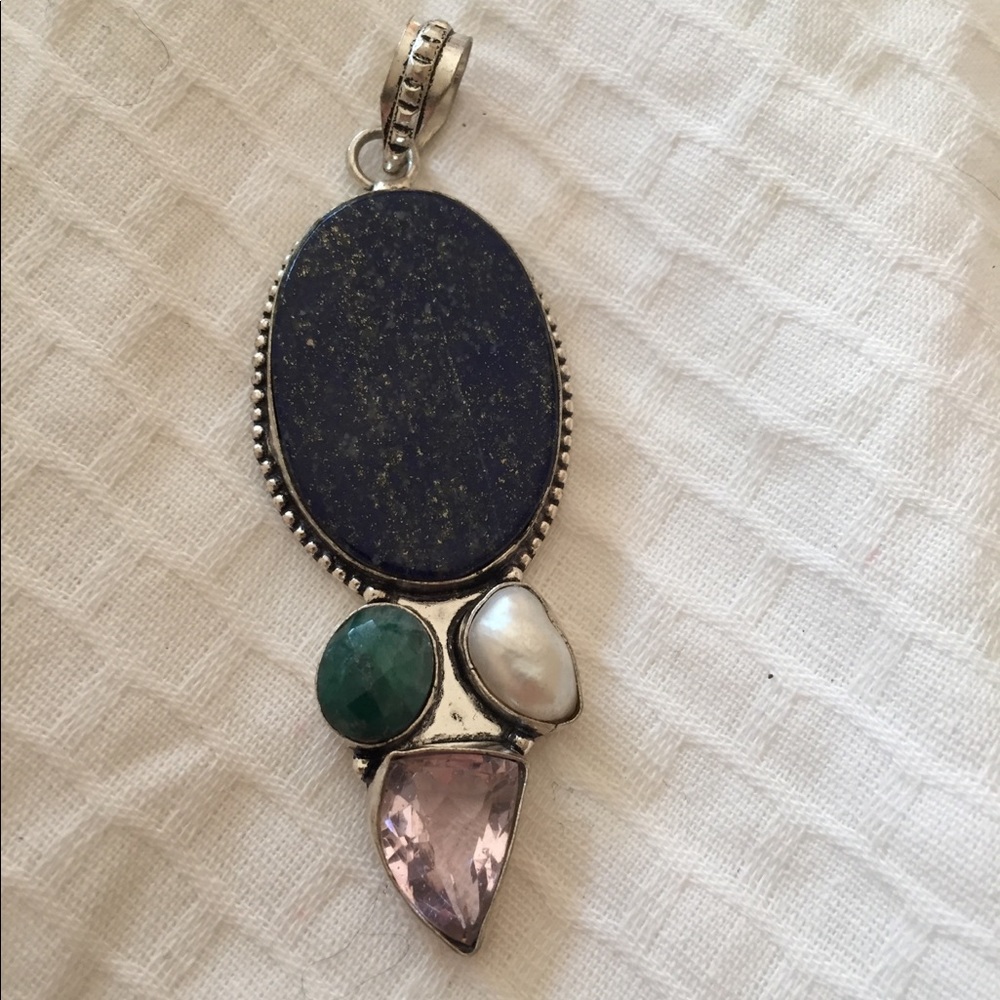 UNIQUE Glass & pearl, stone pendant necklace
